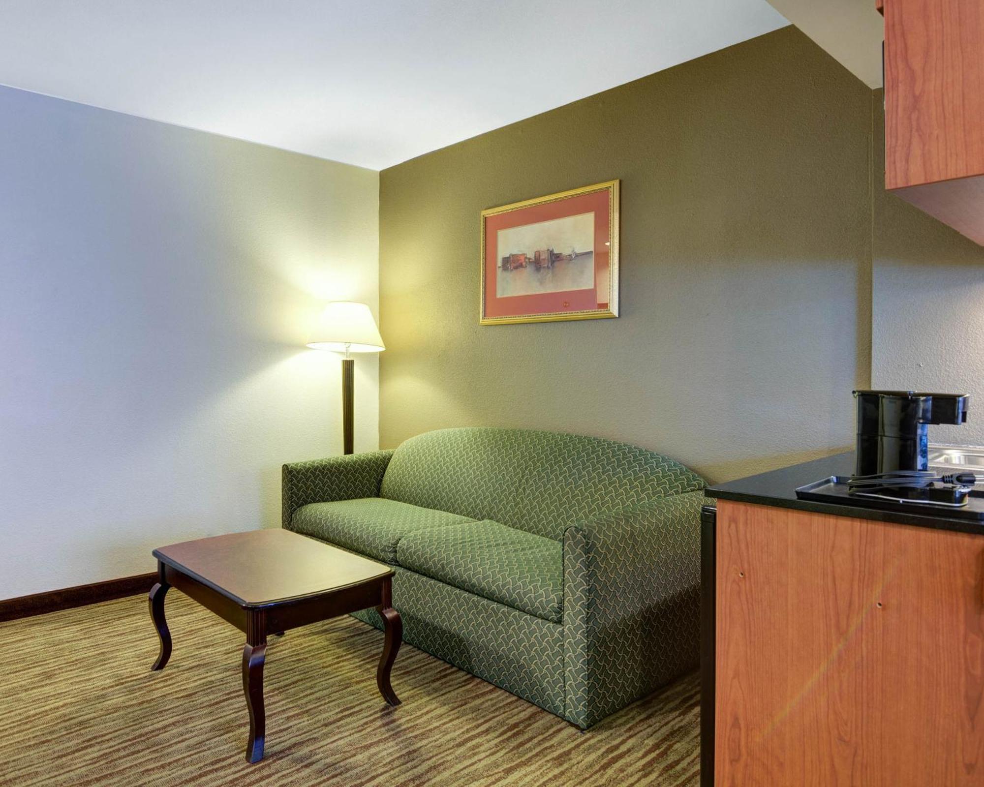 Gateway Inn Dulles Airport Стерлинг Экстерьер фото